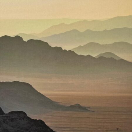 090-1  Achim Stiehler "Sunrise Valley"